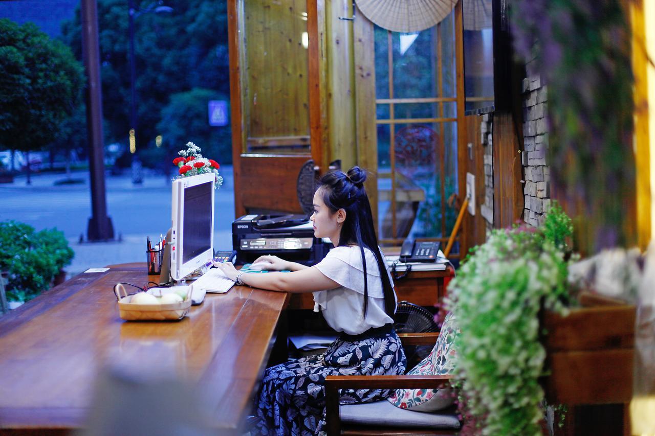 ז'אנגג'יאג'י Guihua Road 106Th Hostel מראה חיצוני תמונה